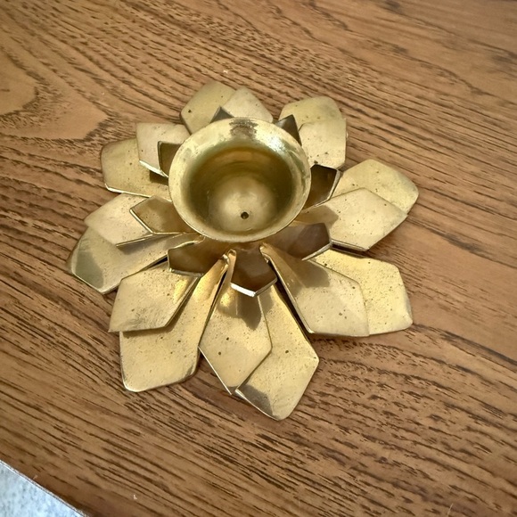 Vintage Brass Lotus Flower Candlestick Holder Gold - Picture 2 of 8